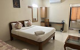 Hotel Gokulam Grand